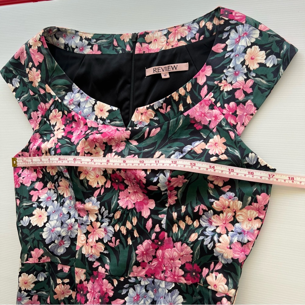 Review Chelsea Flower Dress Fitted Shift Vintage Floral Print Size 10 *no belt* - Picture 14 of 16